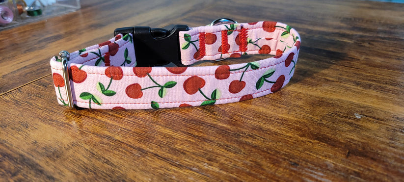 Crystalline Pink Glitter Collar