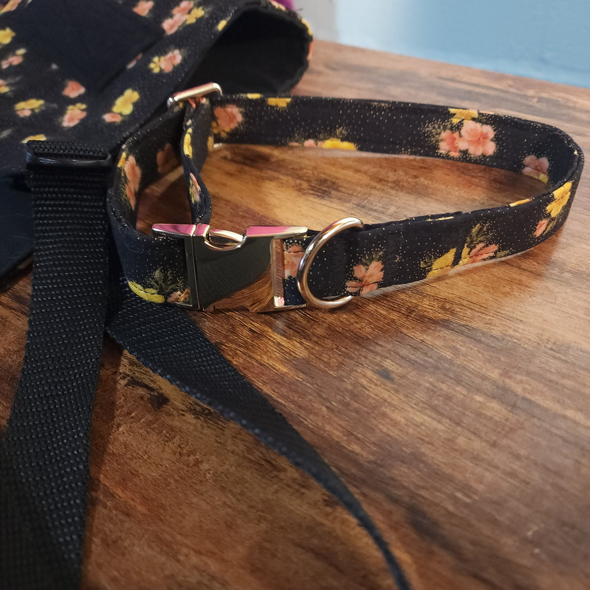 Aqua Oil Slick Collar